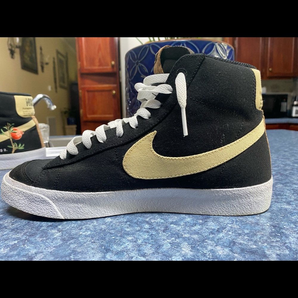 nike blazer mid “ pomegranate “